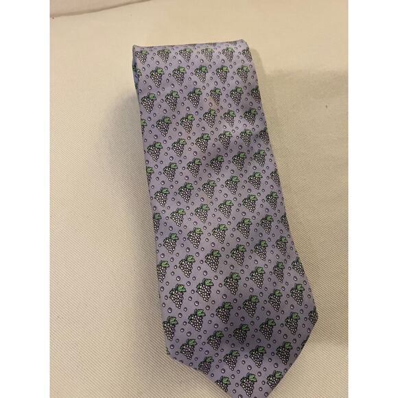 Vineyard Vines Tie - Picture 1 of 3